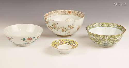 A selection of Chinese porcelain, 18th century and later, to...