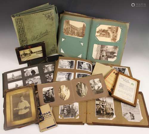 WORLD WAR I INTEREST: A collection of WWI postcards, to incl...