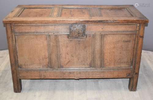 Antique panelled oak coffer, L122 x D55 x H74cm