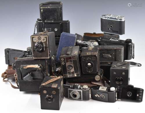 Collectable folding and box cameras to include Kershaw King ...