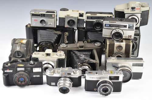 Collectable cameras to include Olympus Trip 35, Kodak foldin...