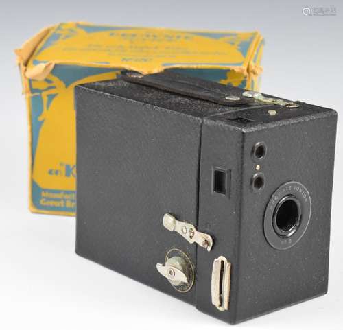 No 2 Brownie Junior box vintage camera, in original box