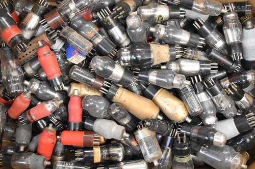 Large collection of vintage electronic valves to include Cha...