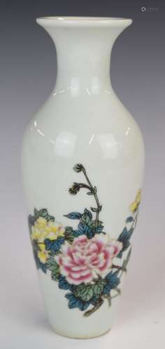 Chinese famille rose vase decorated with birds and flowers, ...