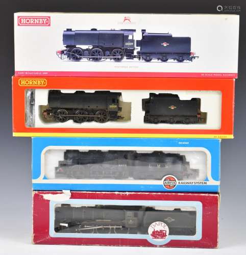 Three 00 gauge model railway locomotives comprising Hornby B...