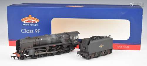 Bachmann 00 gauge BR Class 9Fmodel railway locomotive 92189,...