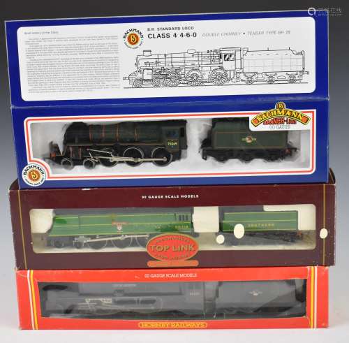 Three Hornby and Bachmann 00 gauge model railway locomotives...