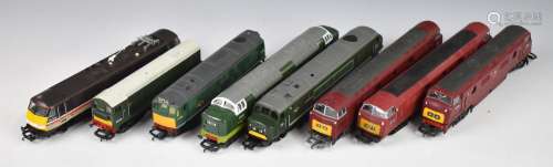 Eight 00 gauge model railway diesel and electric locomotives...