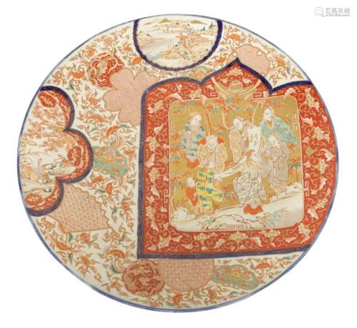 A LARGE MEIJI PERIOD JAPANESE PORCELAIN CHARGER