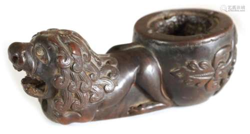 AN 18TH CENTURY CARVED HARDWOOD ORIENTAL PIPE HEAD/INCENSE B...