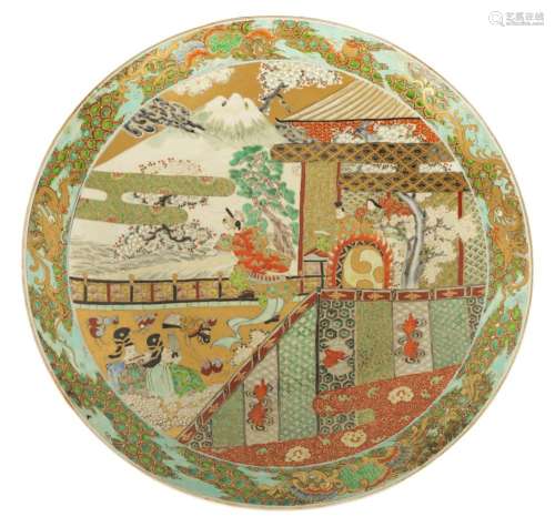 A LARGE MEIJI PERIOD JAPANESE PORCELAIN IMARI CHARGER