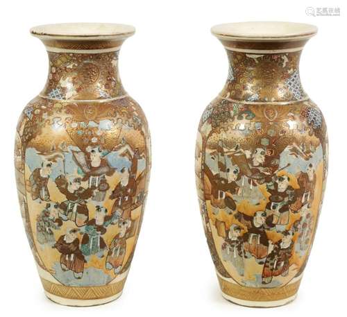 A PAIR OF JAPANESE MEIJI PERIOD SATSUMA SHOULDERED TAPERING ...