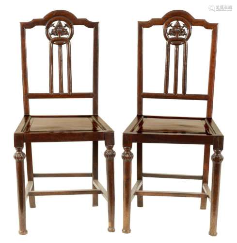 A GOOD PAIR OF 19TH CENTURY CHINESE HARDWOOD SIDE CHAIRS