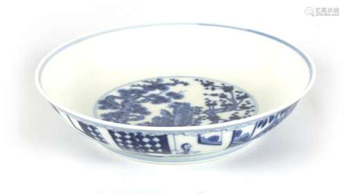 A LATE 19TH CENTURY QING DYNASTY CHINESE BLUE AND WHITE BOWL