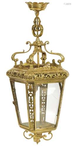 AN EARLY 20TH CENTURY GILT BRASS HANGING LANTERN