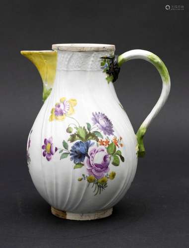 Kanne mit Blumenmalerei / A pot with flowers, Meissen, um 17...