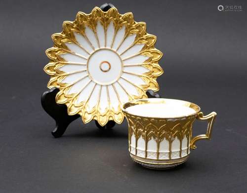 Prunktasse mit Untertasse / A splendid cup and saucer, Meiss...