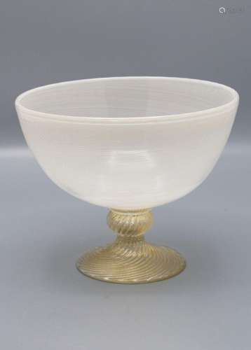 Fußschale mit Spiralfäden / A footed glass bowl with spiral ...