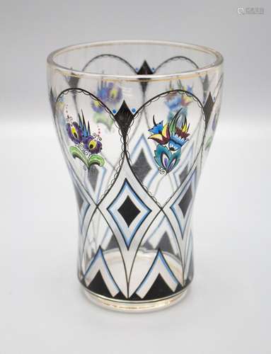 Jugendstil Vase mit Schwarzlotmalerei / An Art Nouveau glass...