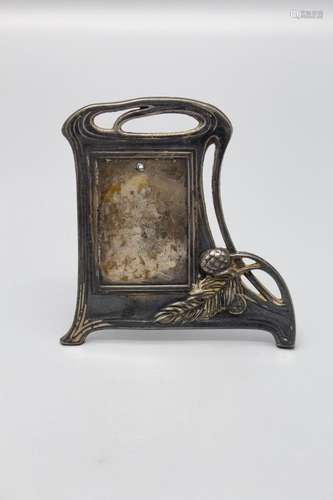 Kleiner Jugendstil Standrahmen / A small Art Nouveau frame, ...