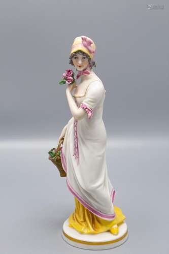 Jugendstil Figur 'Junge Dame mit Blumenkorb' / An Art Nouvea...