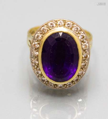 Damenring mit Amethyst / A 14 ct ladies gold ring with an am...