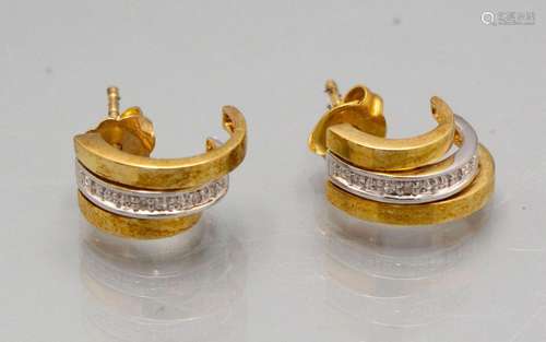 Paar Ohrstecker mit Diamanten/ A pair of 14 ct gold stud ear...