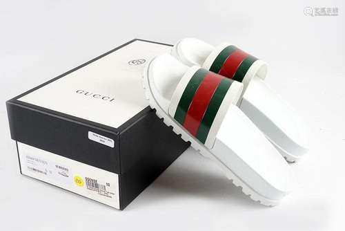 Gucci - White striped