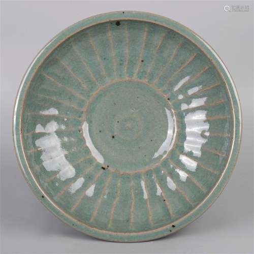 Longquan celadon-glazed lobed plate Late Ming Dynasty