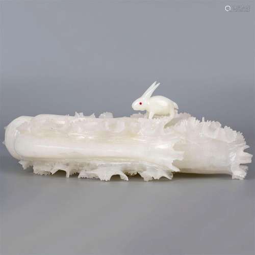 White jade cabbage ornament and rabbit