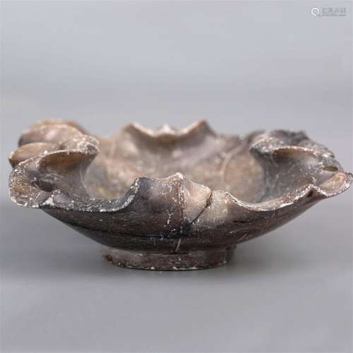 A lotus jade brush washer, 19th century