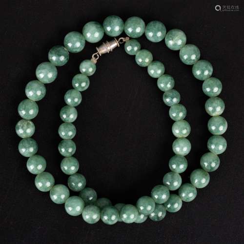 Jadeite necklace, 20th Century