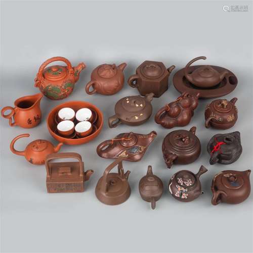 A set of teapots