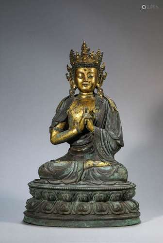 A GILT-BRONZE FIGURE OF BUDDHA.QING DYNASTY