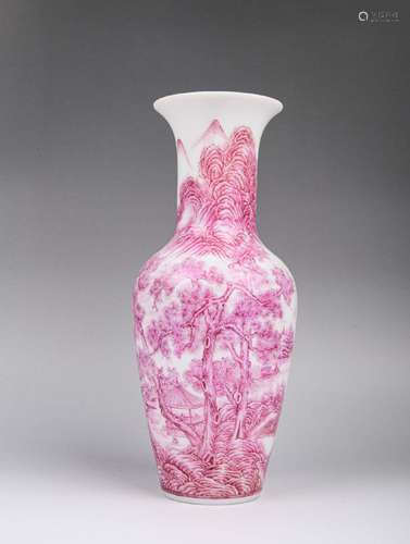 AN ENAMELLED GLASS VASE.MARK OF QIANLONG