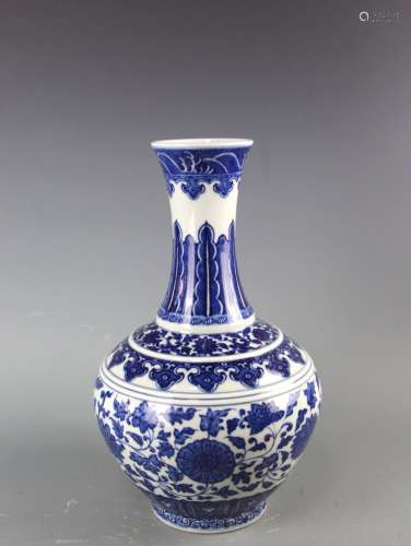 A BLUE AND WHITE BOTTLE VASE.MARK OF GUANGXU