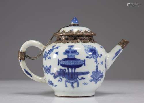 EIGHTEENTH CENTURY WHITE BLUE SILVER TEAPOT