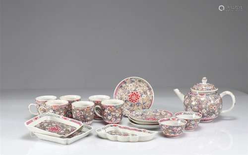 18TH CENTURY FAMILLE ROSE PORCELAIN TEA SERVICE (16P)