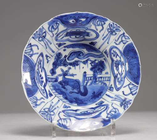 17TH CENTURY BLUE WHITE PORCELAIN DISH