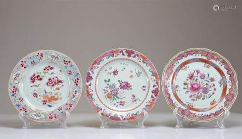 PLATES (3) 18TH CENTURY FAMILLE ROSE PORCELAIN