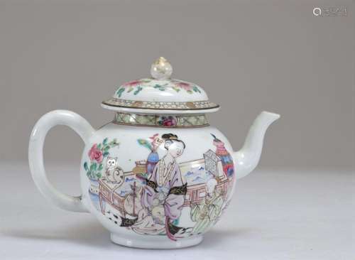 18TH CENTURY FAMILLE ROSE PORCELAIN TEAPOTS