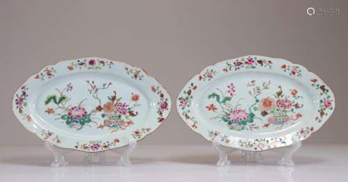 DISHES (2) IN 18TH CENTURY FAMILLE ROSE PORCELAIN WITH FLORA...