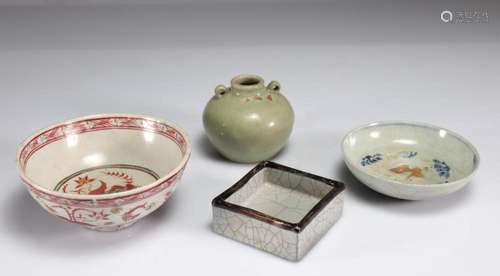 PORCELAIN LOT (4) MING PERIOD