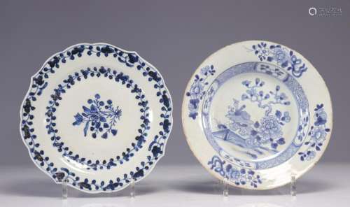 PLATES (2) IN BLUE WHITE PORCELAIN CHINA XVIIITH QIANLONG