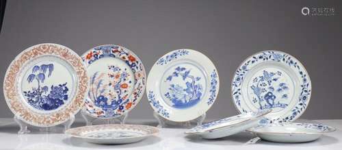 PLATES (7) IN 18TH CENTURY BLUE WHITE PORCELAIN