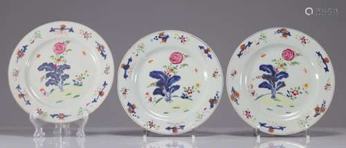 SET OF 3 PORCELAIN PLATES WITH 18TH CENTURY TOBACCO LEAF DEC...