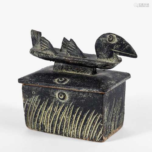 JOHN MALTBY (1936-2020) STONEWARE LIDDED BOX.