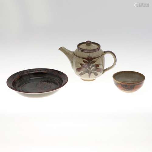 DAVID LEACH (1911-2005) - STONEWARE STUDIO POTTERY TEAPOT, &...