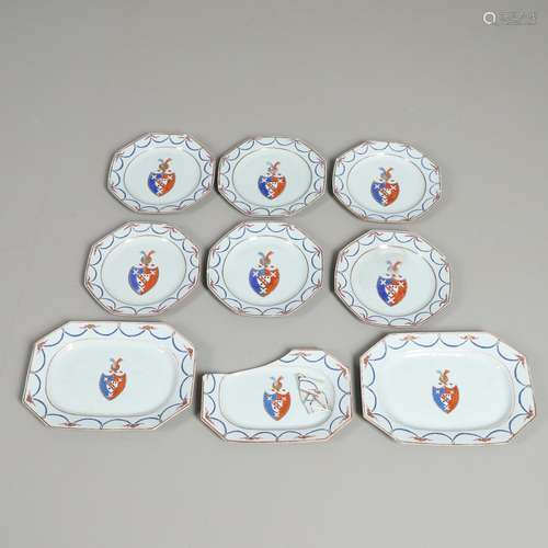 CHINESE ARMORIAL PART DINNER SERVICE.