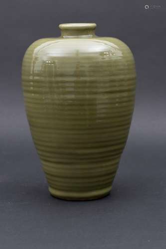 Meiping Vase, Familie Loangquan, China, Qing-Zeit (1644-1912...